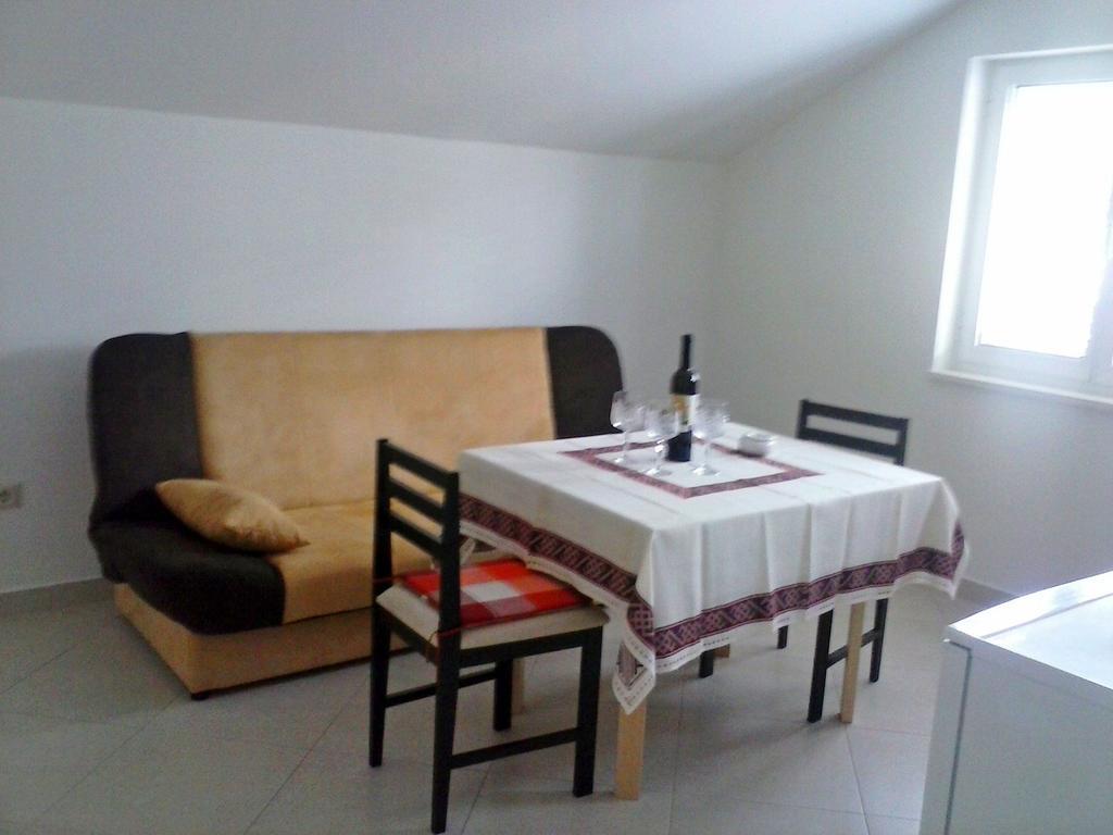 Apartments Mara Молунат Екстер'єр фото