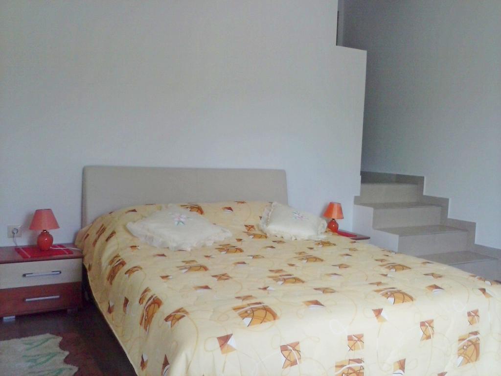 Apartments Mara Молунат Екстер'єр фото