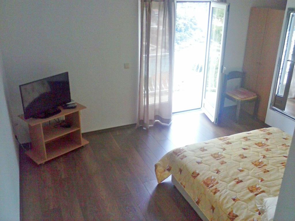 Apartments Mara Молунат Екстер'єр фото
