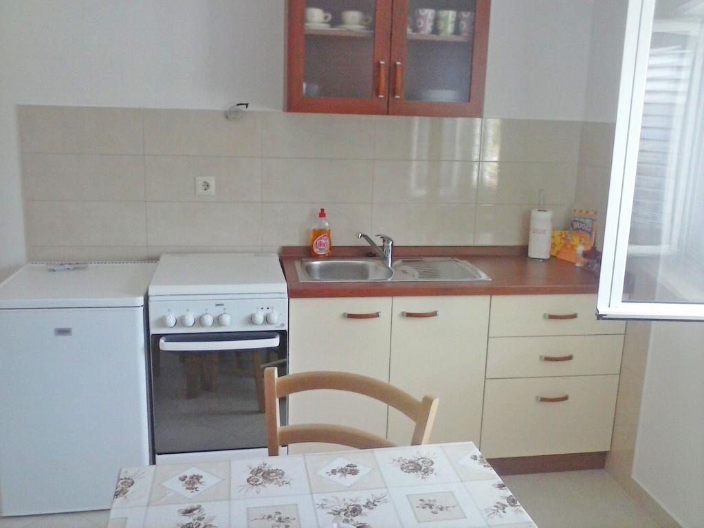 Apartments Mara Молунат Екстер'єр фото