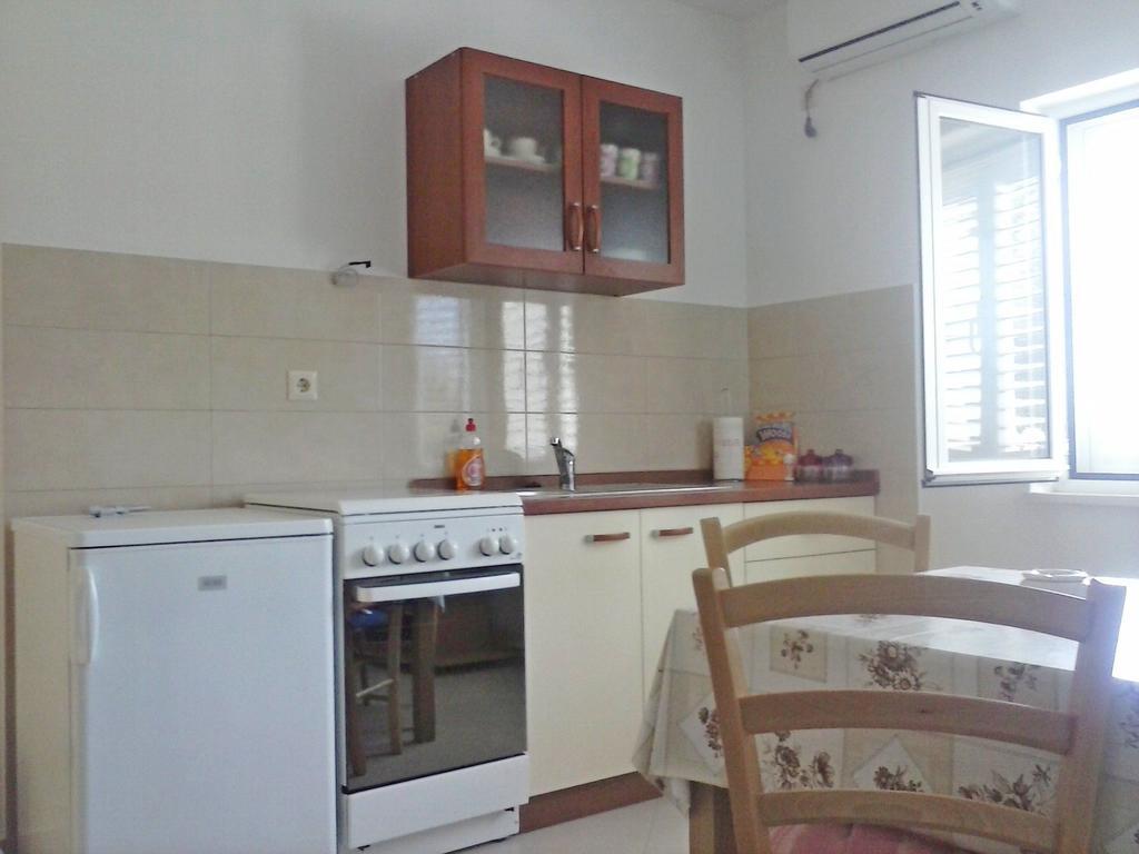 Apartments Mara Молунат Екстер'єр фото